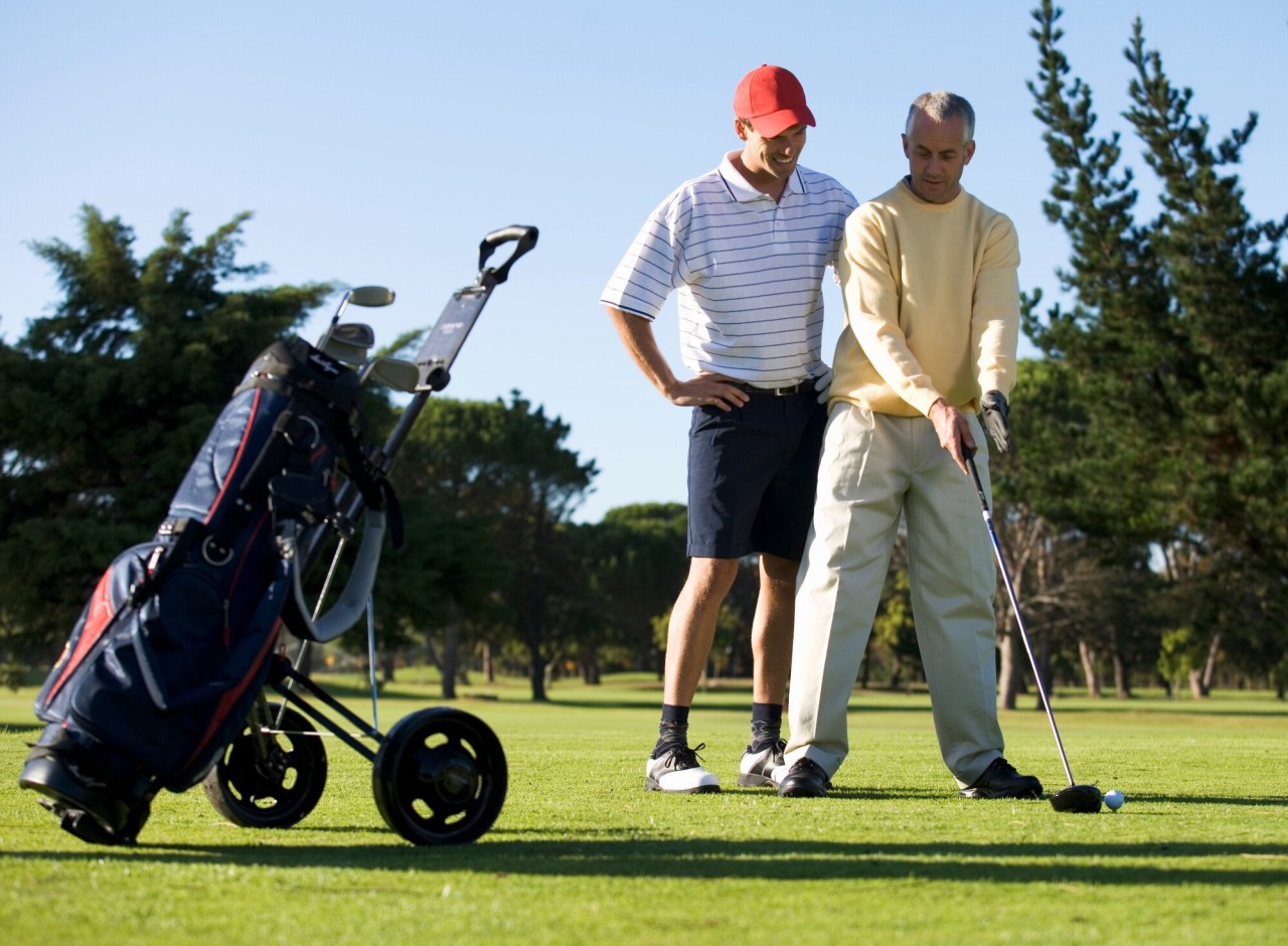 man-doing-golf-club-fitting